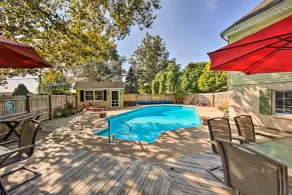 New Holland Apartment w/ Patio, Deck & Pool - Pool