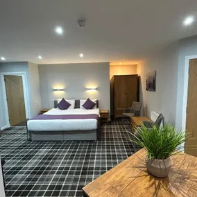 Crown Hotel & Bar - Room
