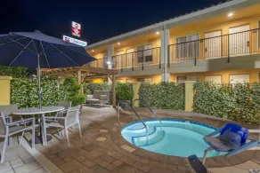 Best Western Plus Dixon Davis - Piscine