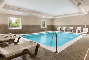 Country Inn & Suites by Radisson, Holland, MI - Piscine