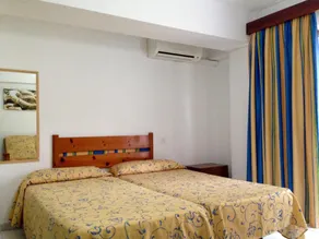 Apartamentos Llevant - Zimmer