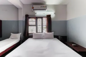 LRR TOWERS(LODGE) - Room