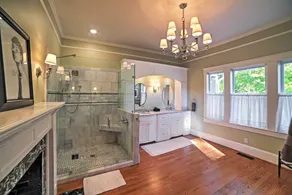 Spacious & Stunning Cleveland Getaway on 1 Acre - Intérieur
