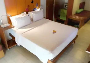 MaxOneHotels at Sabang - Room