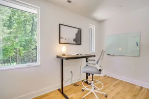 Bike to Dtwn Hillsborough! Modern Home w/ Yard - Interiör