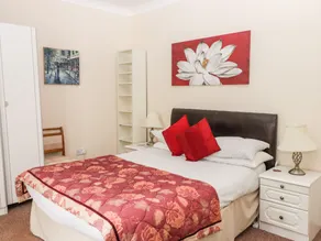 Gwylan Apartment - Room