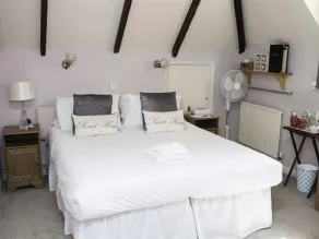 The Castle Inn Hotel - Room