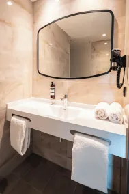 OZO Hotels De President Amsterdam Schiphol Airport - Zimmer