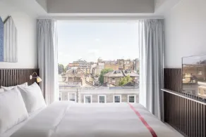 Ruby Zoe Hotel London by IHG - Room