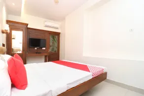 OYO 30593 Heritage Corner - Room