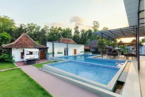 Alenay Resort Kulonprogo - Pool