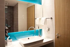 Holiday Inn Express Oberhausen by IHG - Bathroom