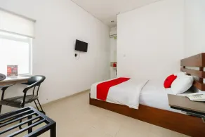 RedDoorz Syariah near Jembatan Siti Nurbaya Padang - Værelse