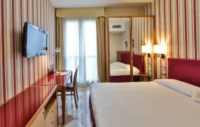 UNA Hotels The One Milano Hotel & Residence - Vue de la chambre