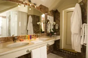 L'Albereta Relais & Chateaux - Bathroom