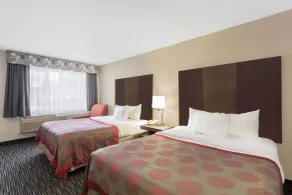 Ramada by Wyndham Monterey - Chambre