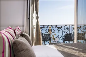 Hôtel Le Royal Promenade des Anglais - Room