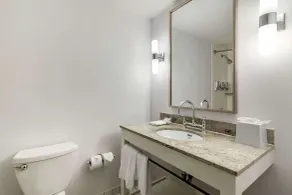 Bangor Aviator Hotel BW Premier Collection - Badezimmer