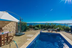 Casa vacacional con jardín, barbacoa y piscina privada - Piscina