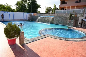 Leisure Resort - Piscine