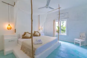Guru Canggu Art Hotel - Rum