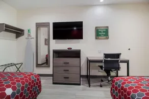 Regency Inn & Suites Humble FM1960 - IAH Airport - Chambre