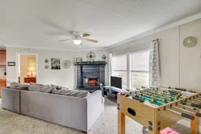 Quiet Family Home in Headland w/ Games & Yard - Interiør