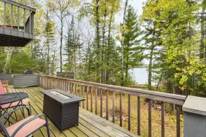 Private Peninsula! Modern-rustic Fall Lake Cabin - Innenbereich