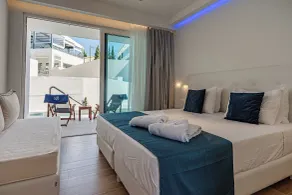 Magique Bleu Suites - Room