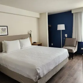 Spark by Hilton Wichita East - Værelse