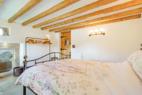 Basil's Barn - Room