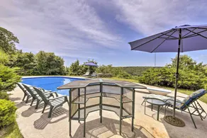 Cozy Studio: Indoor Hot Tub & Inground Pool Access - Parte interna