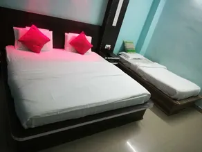 Hotel KS International (50 meters from Railway Station) - Zimmer