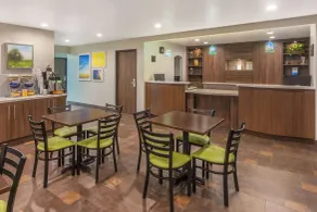 Days Inn & Suites by Wyndham East Flagstaff - Hall