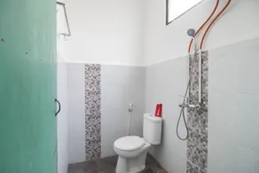RedDoorz @ Sagan Jogja 2 - Badezimmer