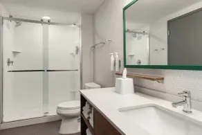 Home2 Suites By Hilton Denton - Salle de bain
