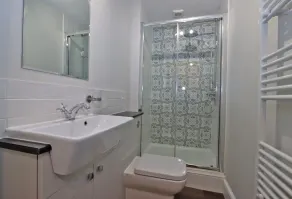 No.31 Castle Gate - Bathroom