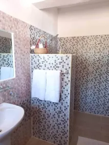 Secrets Guest House - Bathroom