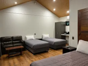 Hedlow Retreat - Room