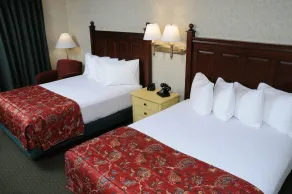 Pike's Waterfront Lodge - Chambre