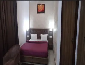 PACIFIC INN HOTEL - Chambre
