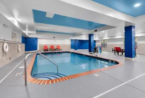 Hampton Inn Salem, VA - Pool