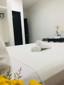 Private room with king size bed - Room