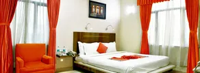 The Senator Hotel - Room