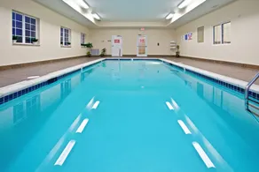 Candlewood Suites Louisville North by IHG - Piscine