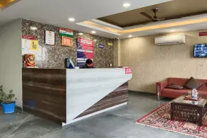 The indian hotel - Reception