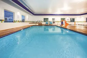La Quinta by Wyndham St. Paul-Woodbury - Piscine