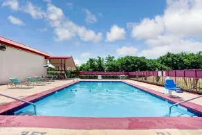 Days Inn by Wyndham Knoxville West - Piscine