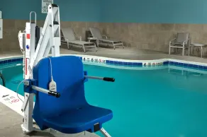 Holiday Inn Express Amherst - Lockport by IHG - Piscine