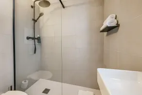 Brit Hotel Confort Rouen Centre - Badeværelse